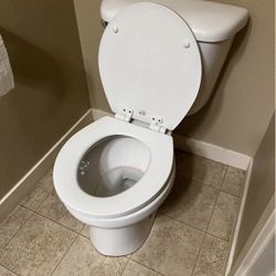 Round Toliet