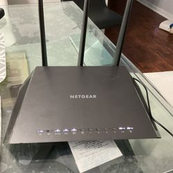 Netgear Nighthawk AC1900 Smart WiFi Router 