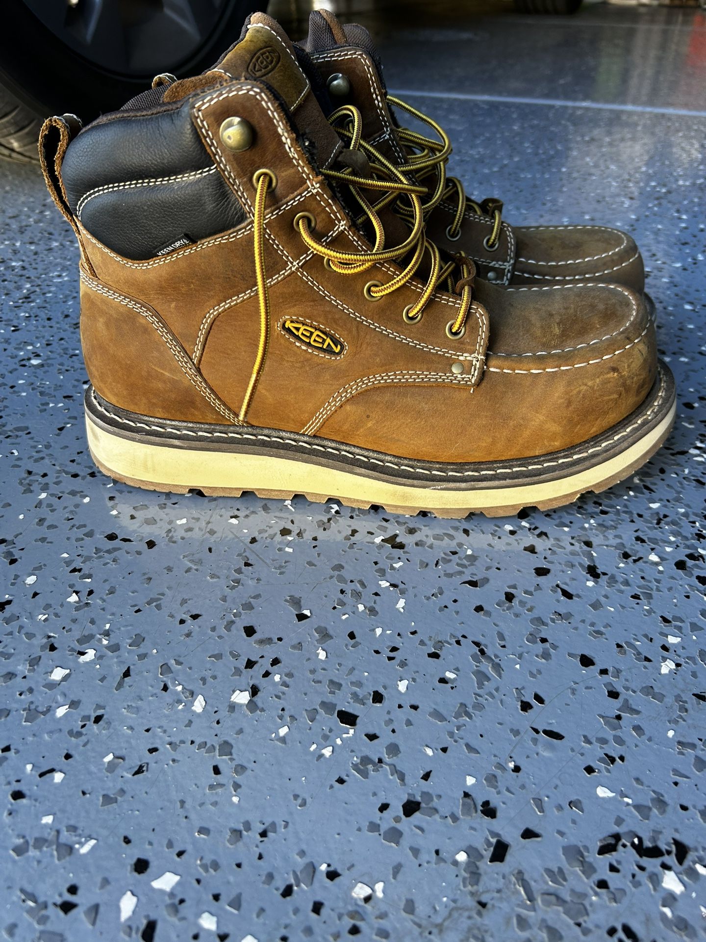 Keen Steel Toe Waterproof Boots. Tried On Never Worn