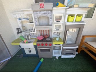 Play kitchen step 2