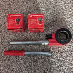 New Rothenberger Manual Pipe Threader and Two 1" Die Heads