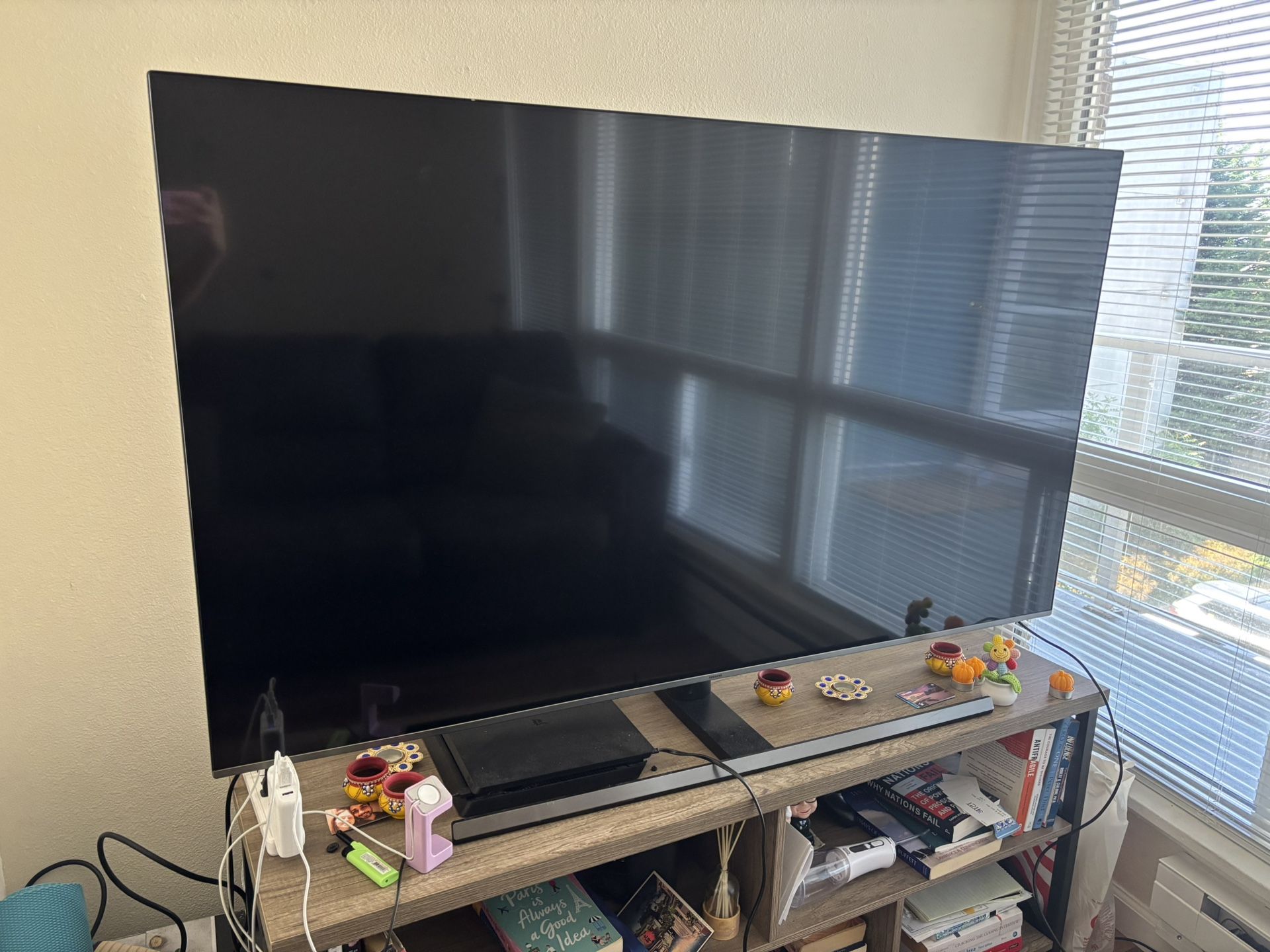65" Samsung Smart TV – Excellent Condition