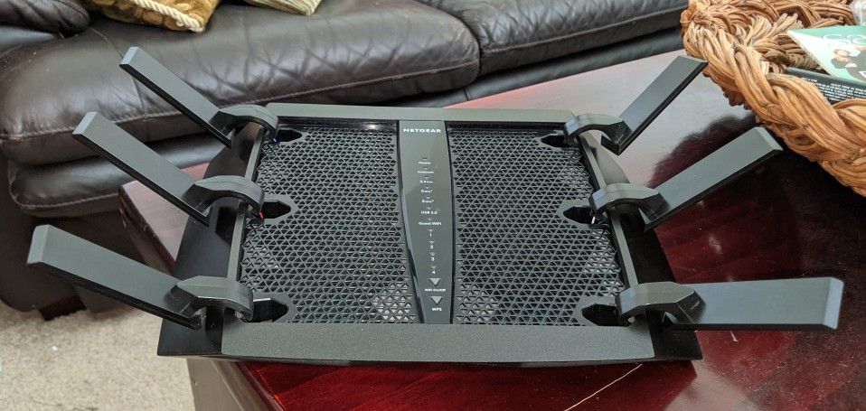 NETGEAR Nighthawk X6 (R7900) Smart WiFi Tri-Band AC3000 Router