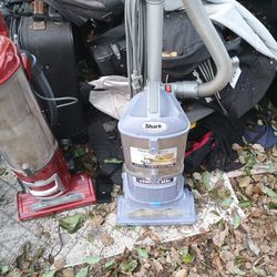 NICE SHARK NAVIGATOR VACUUMS