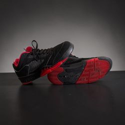 Jordan Unisex Men’s Mid Top Lace-Up Athletic Sneakers Black/Red/White 10.5