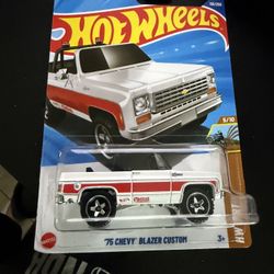 Hot Wheels ‘75 Chevy Blazer Custom