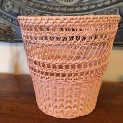 Vintage 80’s Peach Wicker Trash Basket