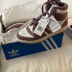 New In Box Adidas Women’s 8 1/2 $45