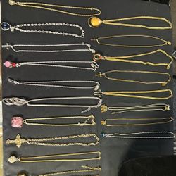 Different Styles Of Necklaces,Bracelets & Earrings 