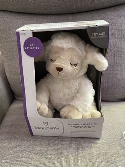 SwaddleMe soothing lamb