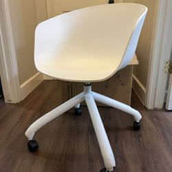 Brand New. Mid Century Modern Swivel Desk Chair. White