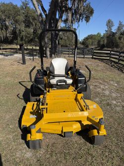 Hustler Super Z 60’ Zero Turn 