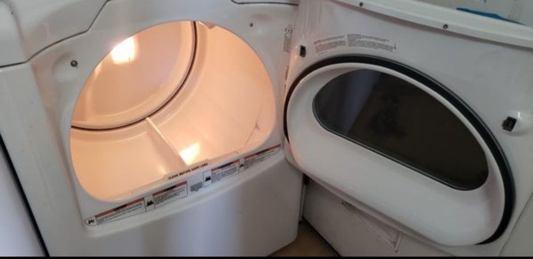 Kenmore elite oasis king capacity washer and dual action canyon