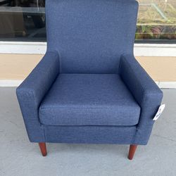 (1) New Navy Lounge Accent Arm Chair
