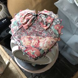 Sewing Box Heart Shape2 Tier Inside Never Used