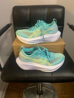 Asics FF Turbo size 7 Women’s $90