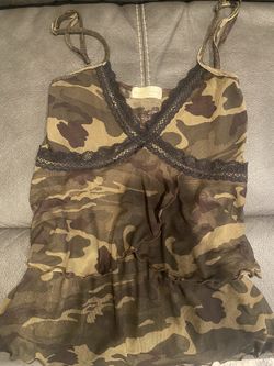 camo ruffled top side medium