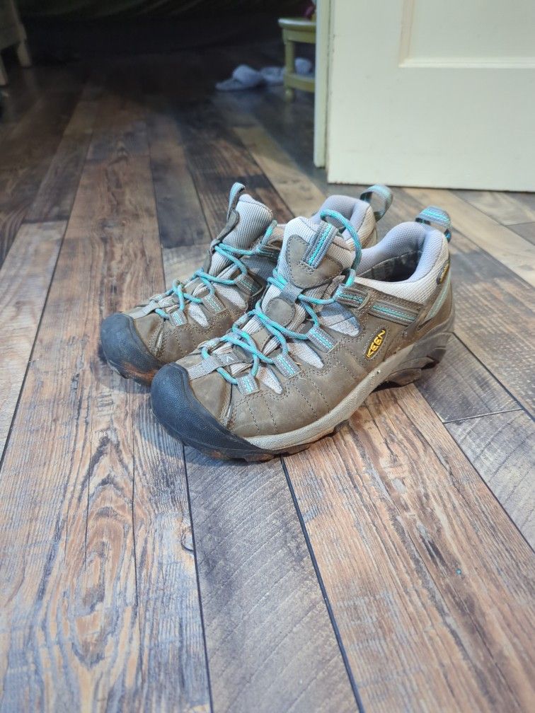Keen Hiking Shoes