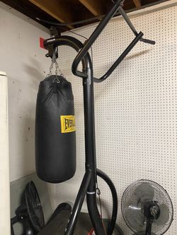 Everlast punching bag stand with pull up best sale bar