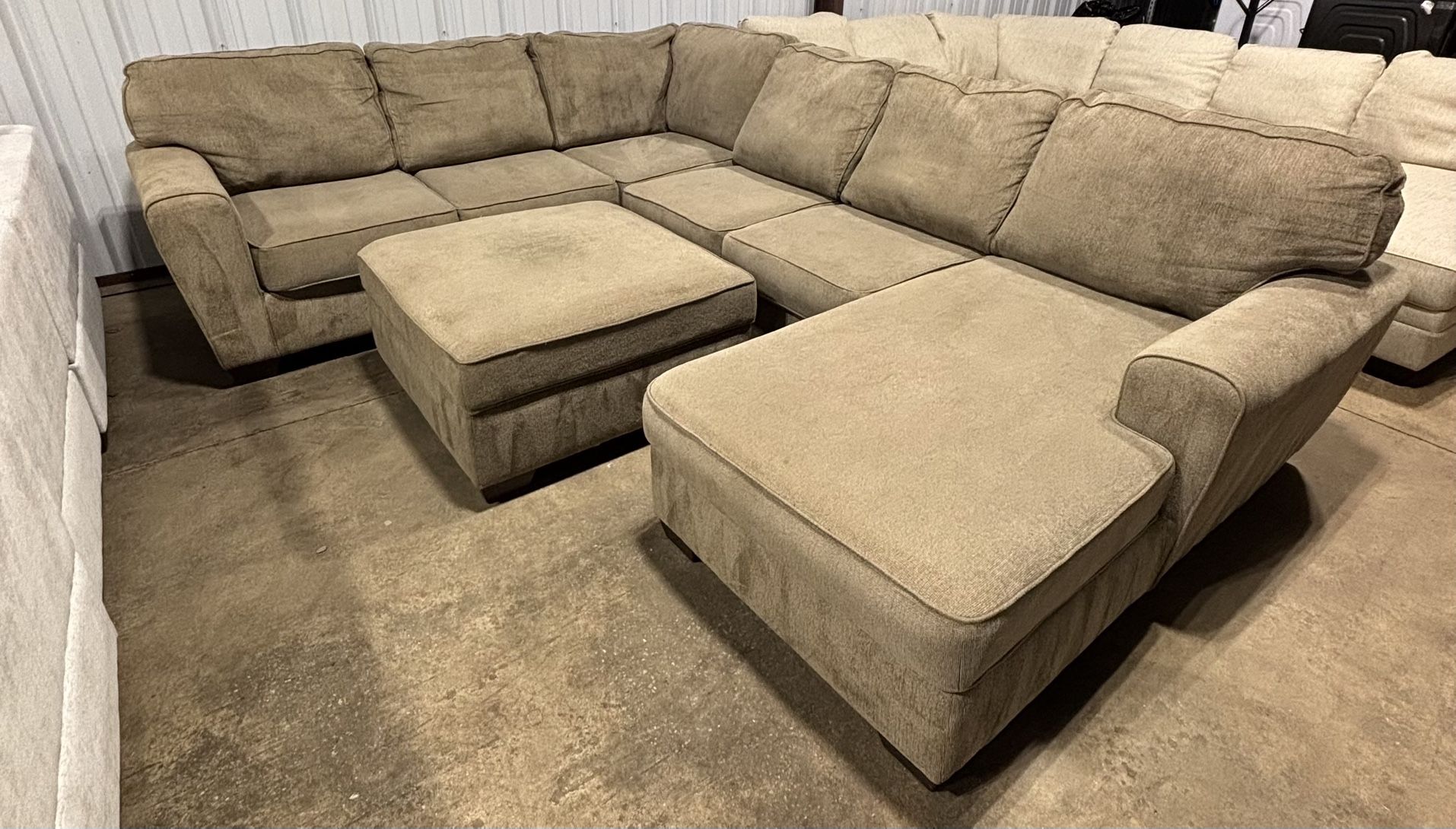 Ashley Furniture U-Shape Sectional Couch With Storage Ottoman – Delivery Available