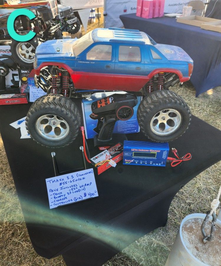 Traxxas TMAXX
**Converted from Gas to Electric**
(4CH Dumborc Controller/LiPo 3S Battery/80W Balance Charger)