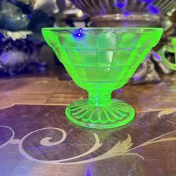 Uranium glass sherbert dish 
