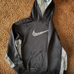 Nike Therma-fit  Pullover Sweatshirt Boys L