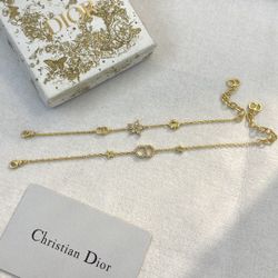 Fashionable and versatile bracelet