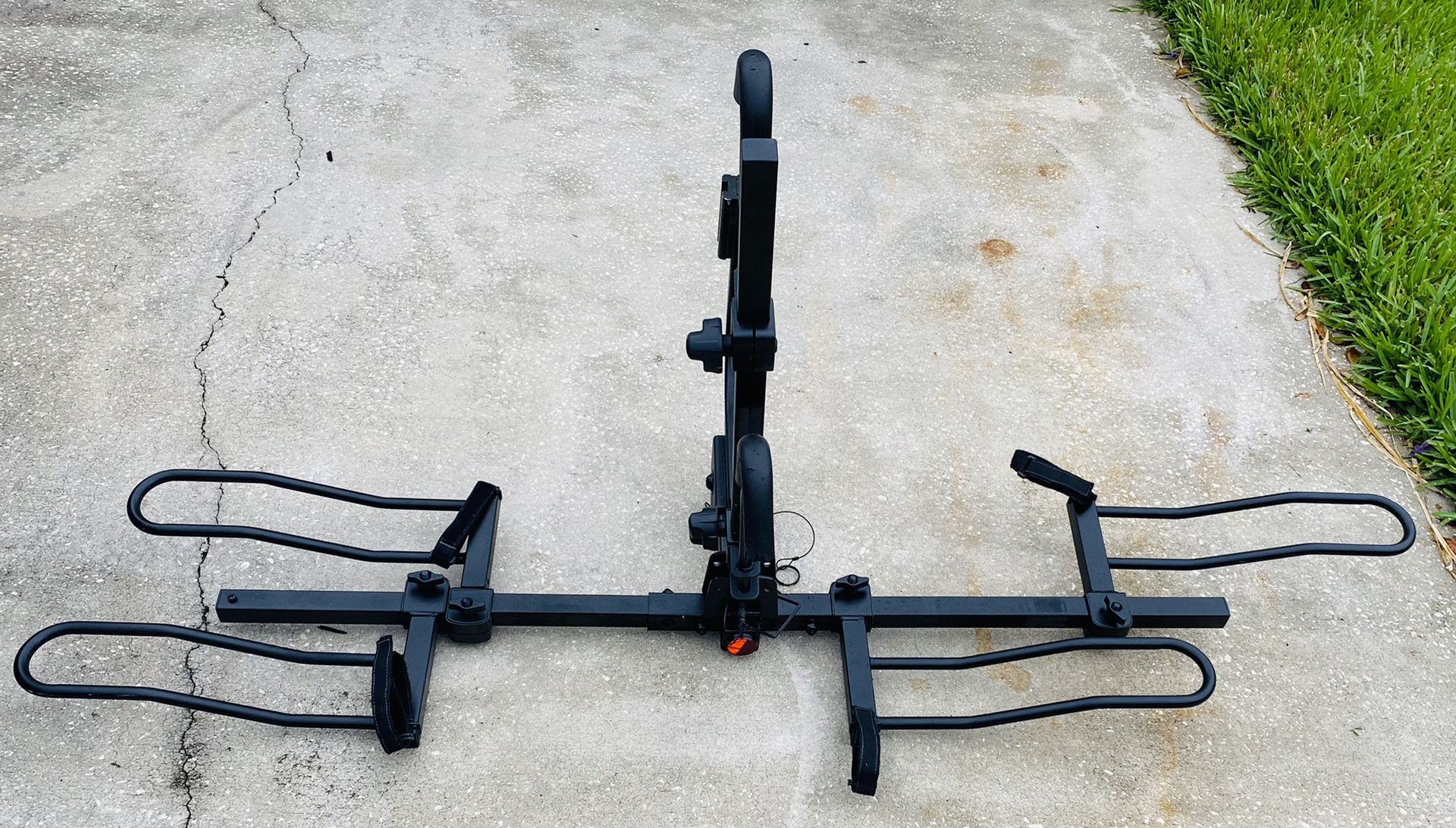 Bike rack for 2 bikes