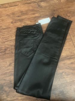 Skinny leather pants