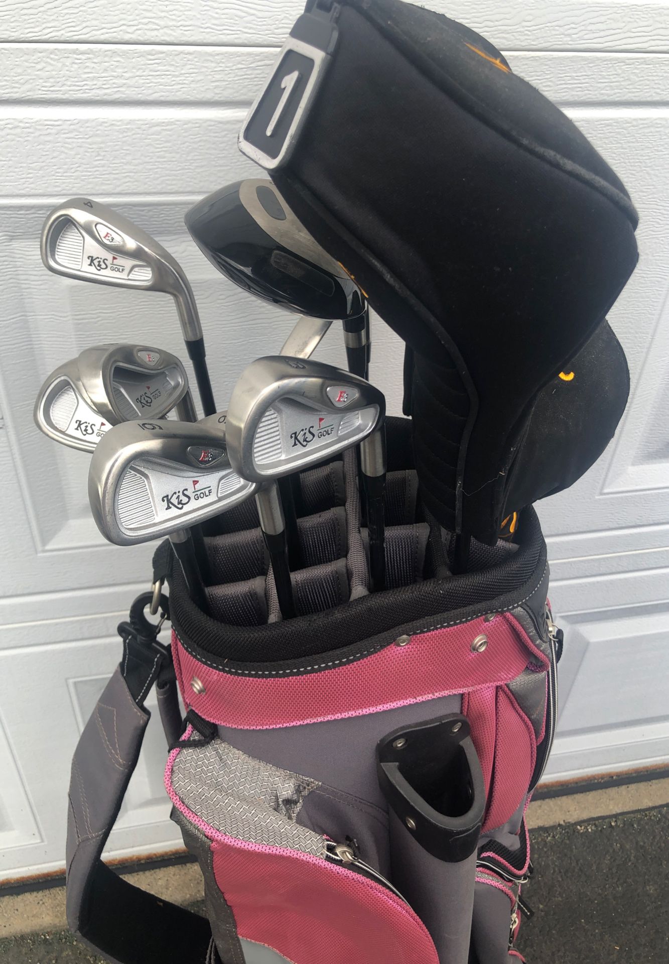 Women’s Golf Clubs. Full set 3 iron through Driver including Bag