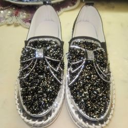 WILD FUN SHOES EUROPEAN SIZE 42
