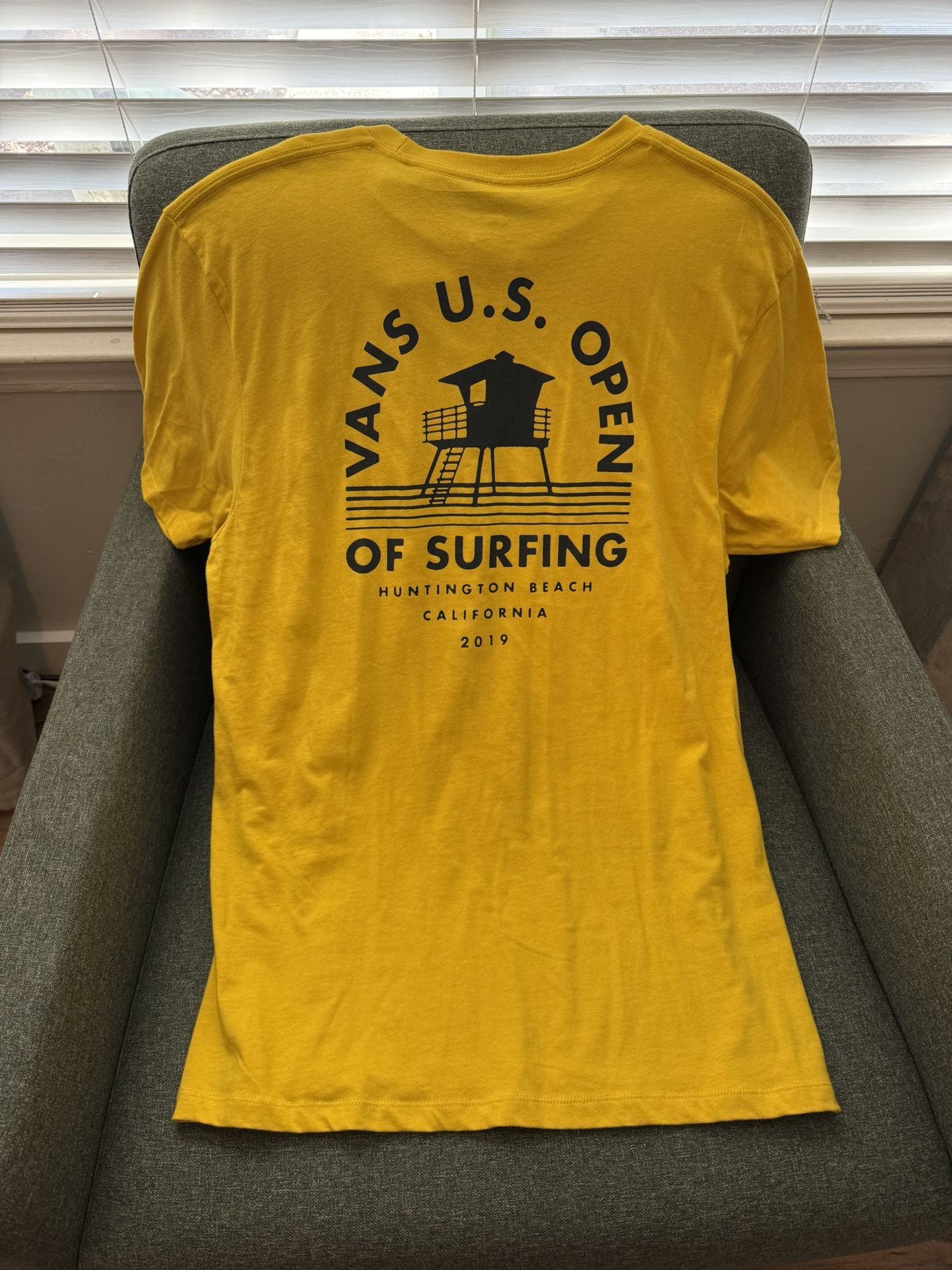 Vans Yellow Huntington Beach Shirt New With Tags Size L