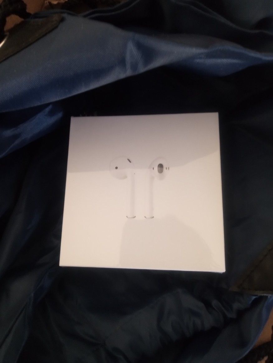 Airpods With Wireless Charging Case