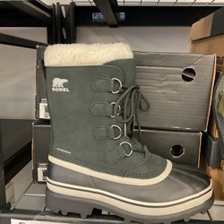 Sorel Caribou Boots 
