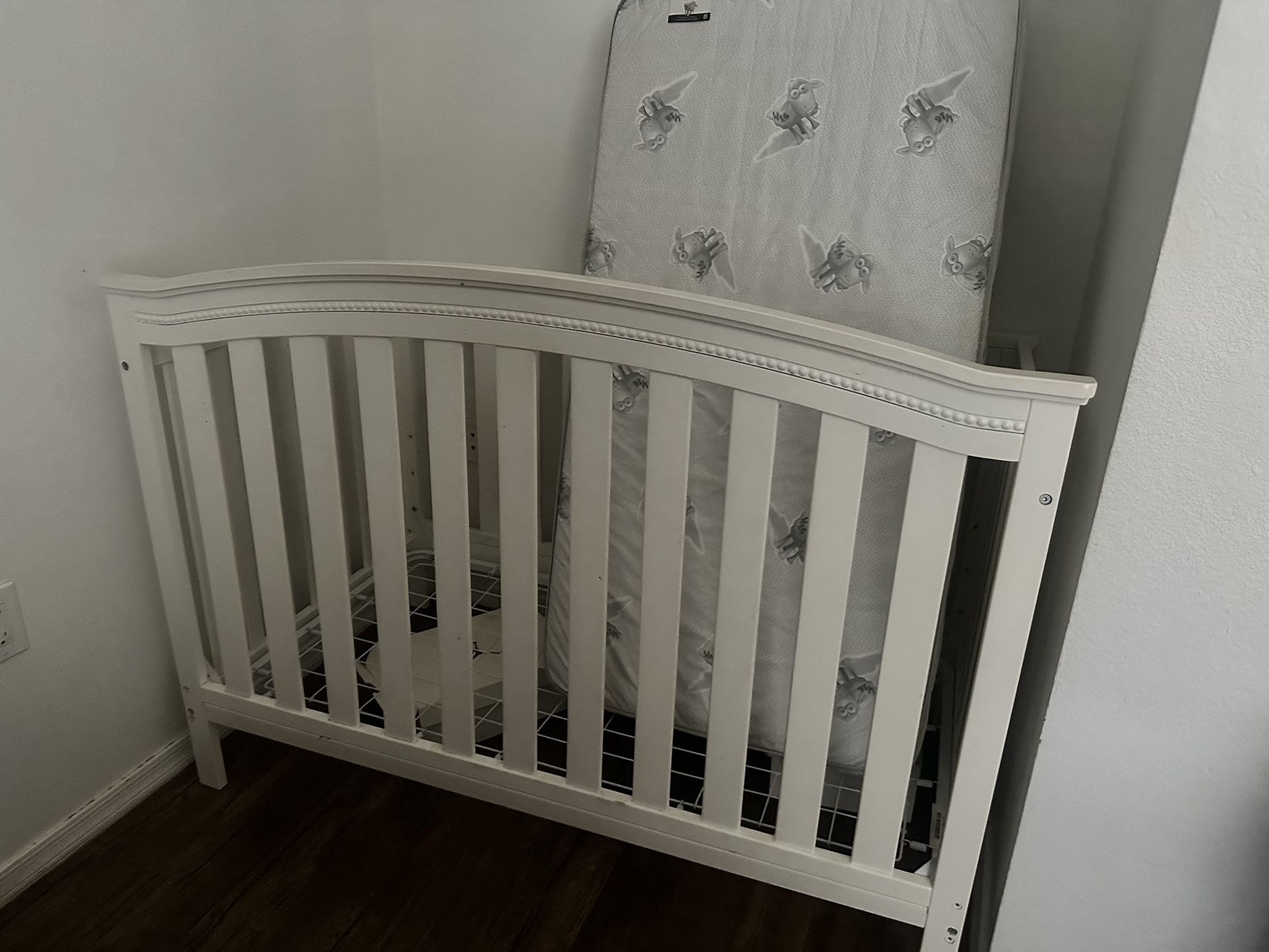 White Baby Crib Barely Used 