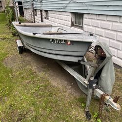 I'm selling a 12, fiberglass John boat 