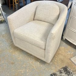 New Becky Owen’s Swivel Chair