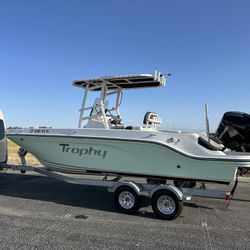 New Bayliner Trophy T22 