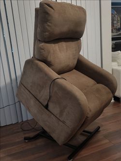 Power Lift Reclining Chair