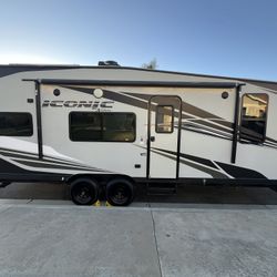 2019 Eclipse ICONIC 2114SF LE