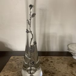 A very happy glass base