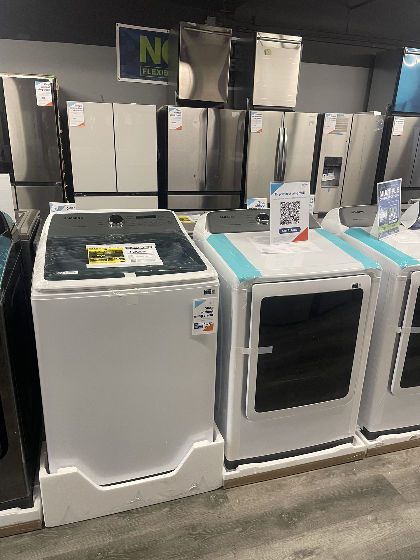 Samsung 5.1 Cubic Ft. Washer And Gas Dryer Set Brand New