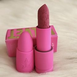 NEW IN BOX Jeffree Star Velvet Lipstick