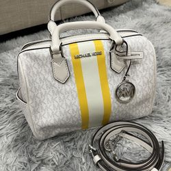 👜 Michael Kors Bag – Excellent Condition ✨