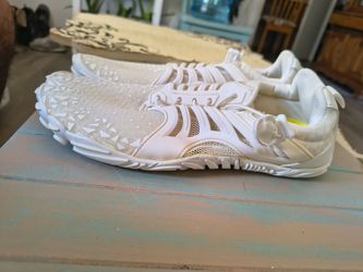 Tenis shoes