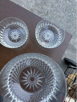 Glass bowl set