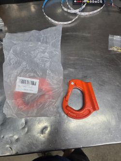 Hoist hooks weld on