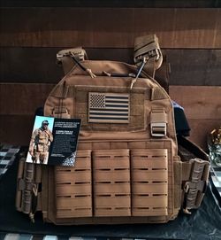 New Bolo Defense V1 Plate Carrier, Tan