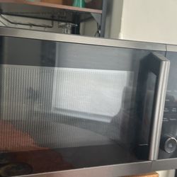 Toshiba Microwave / Air Fry/ Convection Oven 